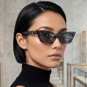 New! Valentino V GoldCut I VLS 113B Black Sunglasses, Authentic